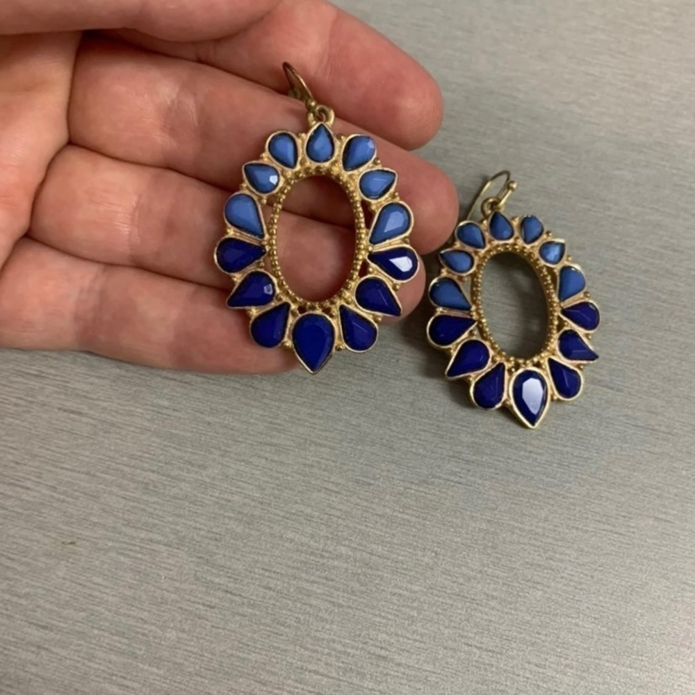 Earrings - Picture 3 of 5